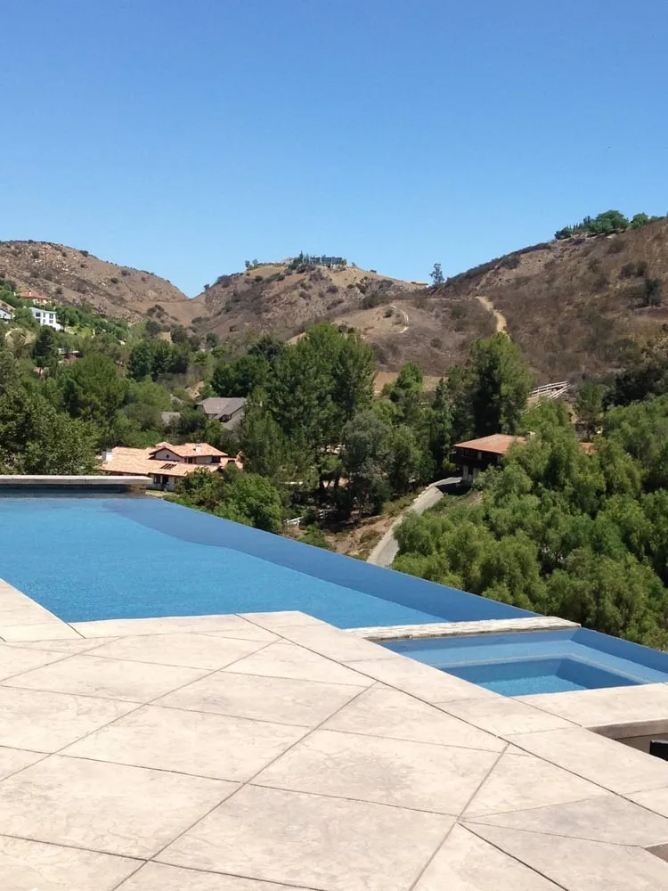 Top-rated outdoor landscaping in Encino, CA by Goldin Pools