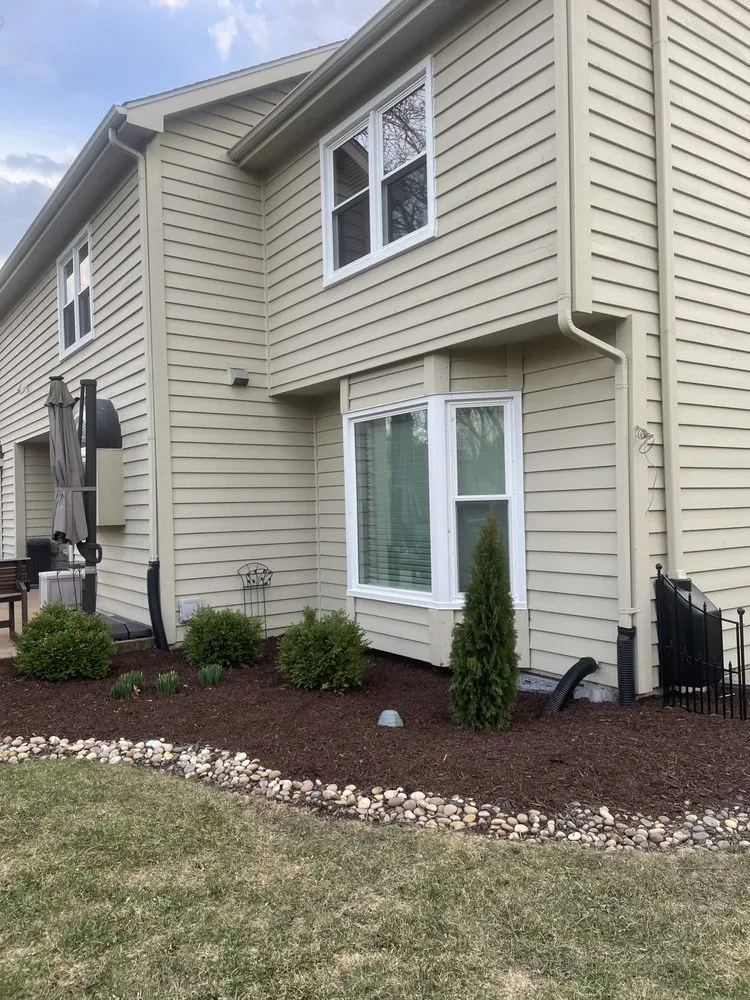 Trusted lawn care service experts serving Naperville, IL - GoldLeaf Landscapes