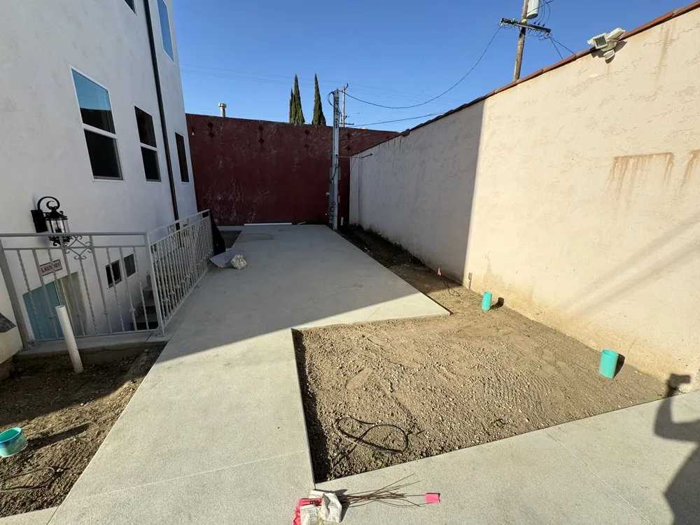 Custom landscaping services experts serving Hermosa Beach, CA - Goldman Landscape