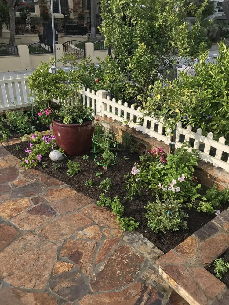 Custom garden landscaping experts serving Hermosa Beach, CA - Goldman Landscape