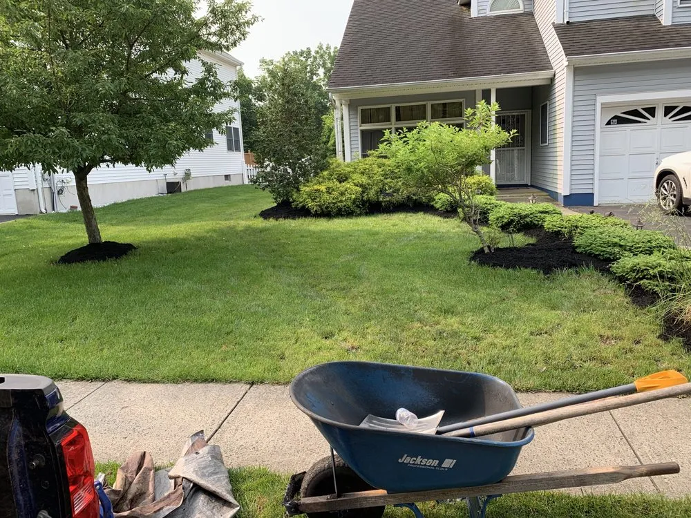 Local lawn care service for beautiful yards in Bridgewater Township, NJ by Golds Landscaping & Mulch