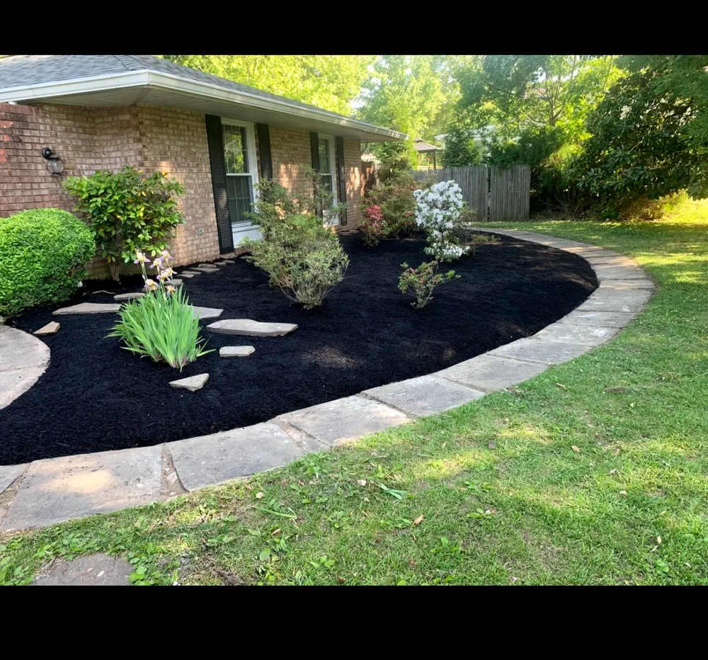 Custom yard cleanup service for year-round maintenance in Upper Marlboro, MD by Goldsmith Landscaping