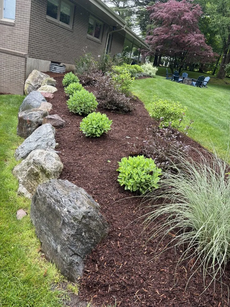 Local outdoor landscaping experts serving Springfield, MA - Goldy Landscaping