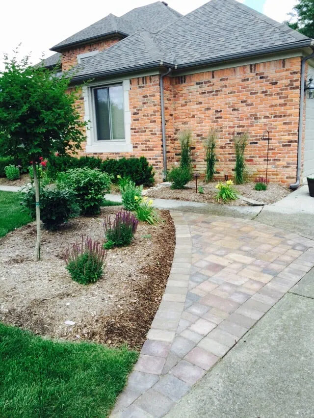 Affordable outdoor landscaping with custom design in Berkley, MI by Goldy's Landscaping