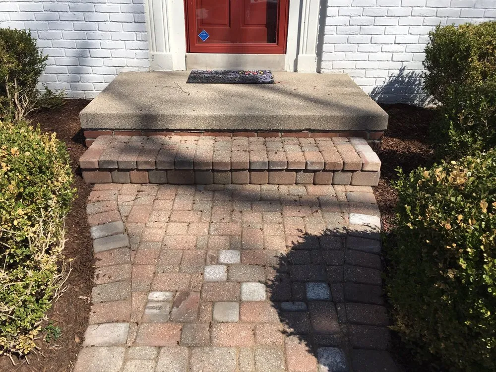 Expert landscaping services in Berkley, MI - Goldy's Landscaping