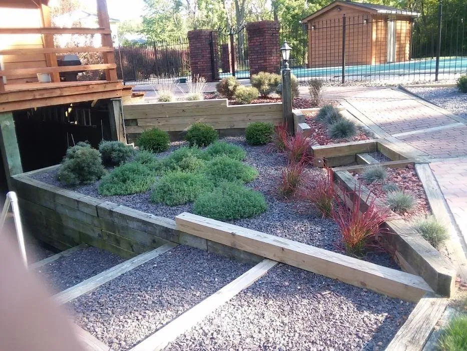 Top-rated landscape design in Pekin, IL - Golf Green Lawn Care