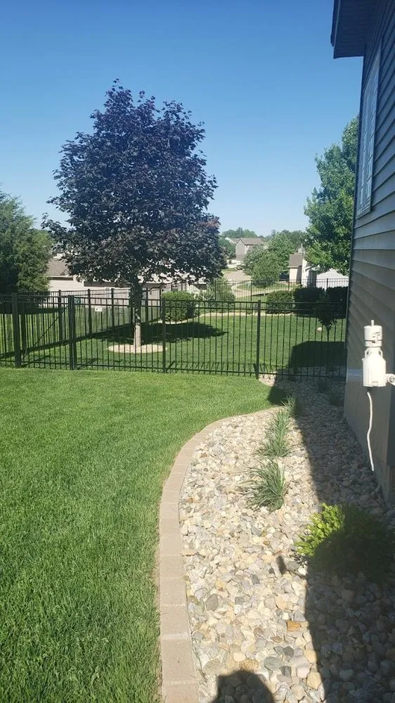 Reliable residential landscaping experts serving Pekin, IL - Golf Green Lawn Care