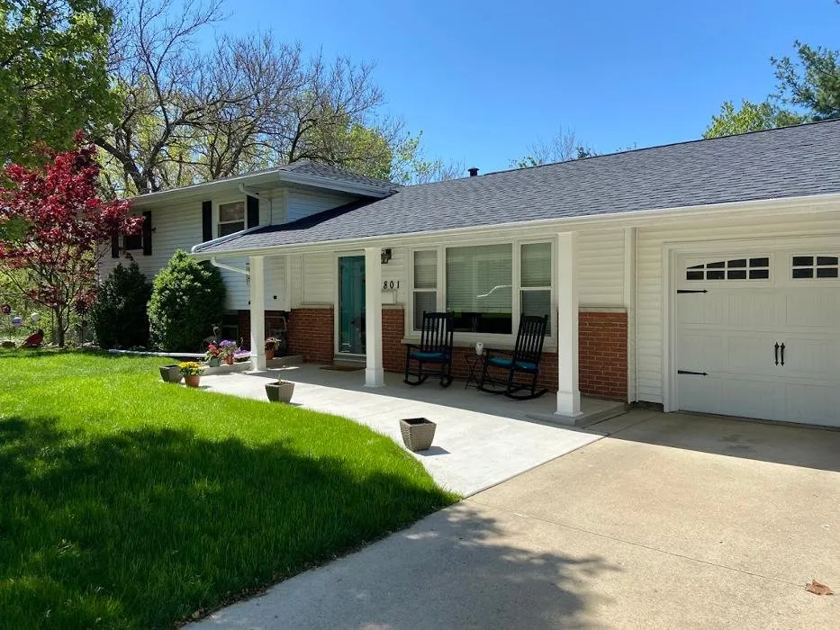 Professional lawn care service for residential properties across Pekin, IL - Golf Green Lawn Care