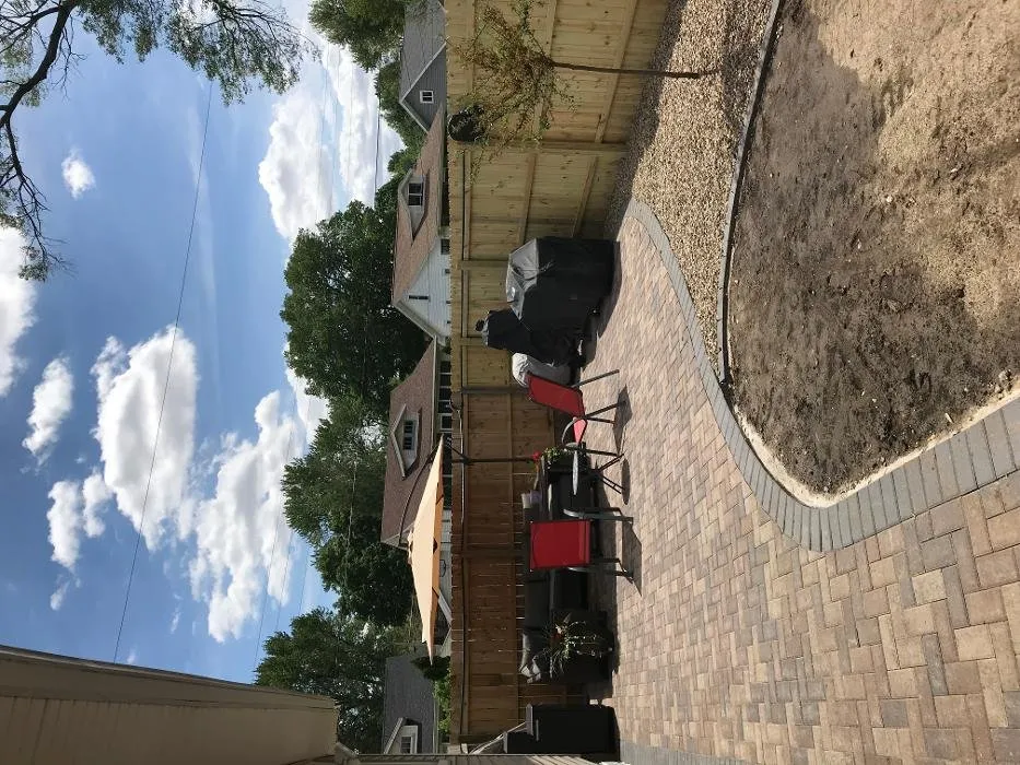 Expert lawn care service experts serving Springfield, IL - Golf Green Lawn Care