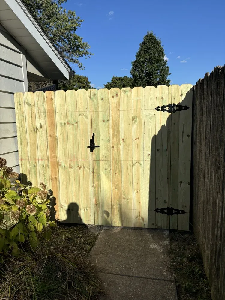 Trusted residential landscaping in DeKalb, IL by Gomez Ace of Blades