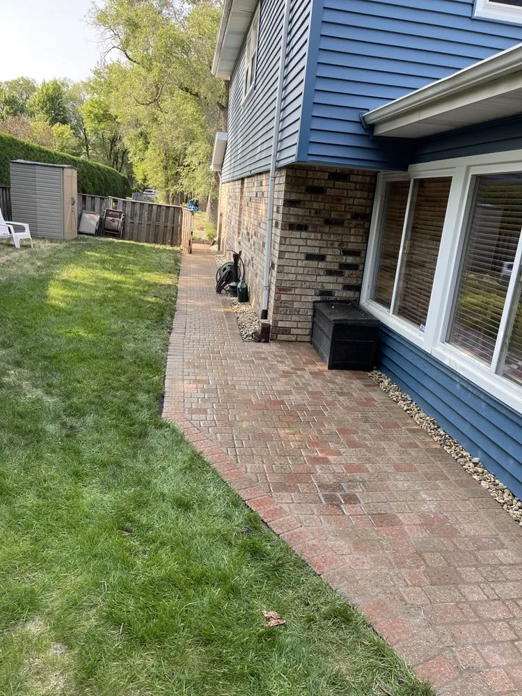 Expert landscape installation in Chicago, IL by Gomez Concrete and Landscape