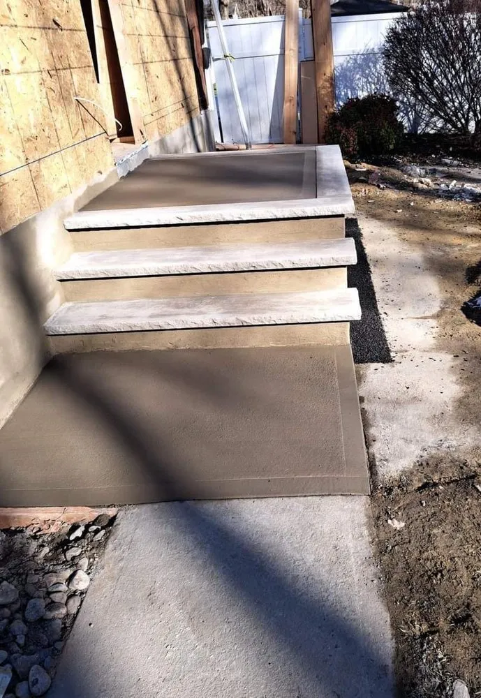 Local garden landscaping with custom design in Washington, NJ by Gomez Construction