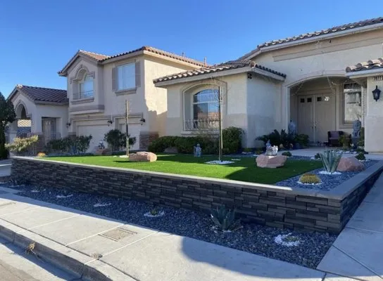 Gomez Garden Service Logo