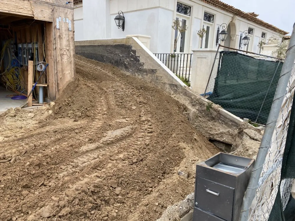 Expert lawn care service experts serving Mission Viejo, CA - Gomez Gardening