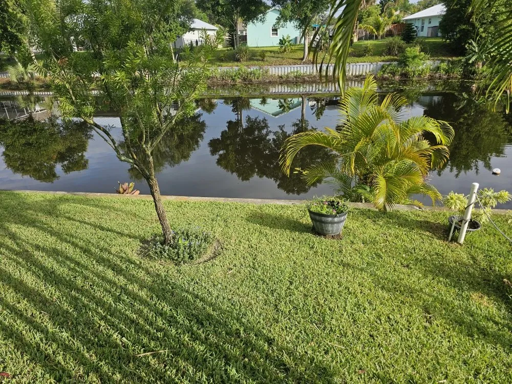 Affordable garden landscaping in Sebastian, FL by Gomez Green Lawn Care