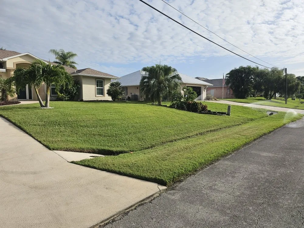 Local lawn care service in Sebastian, FL - Gomez Green Lawn Care