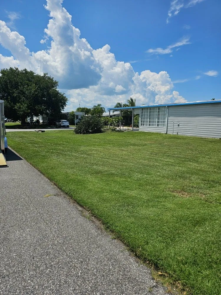 Expert yard cleanup service for beautiful yards in Sebastian, FL by Gomez Green Lawn Care