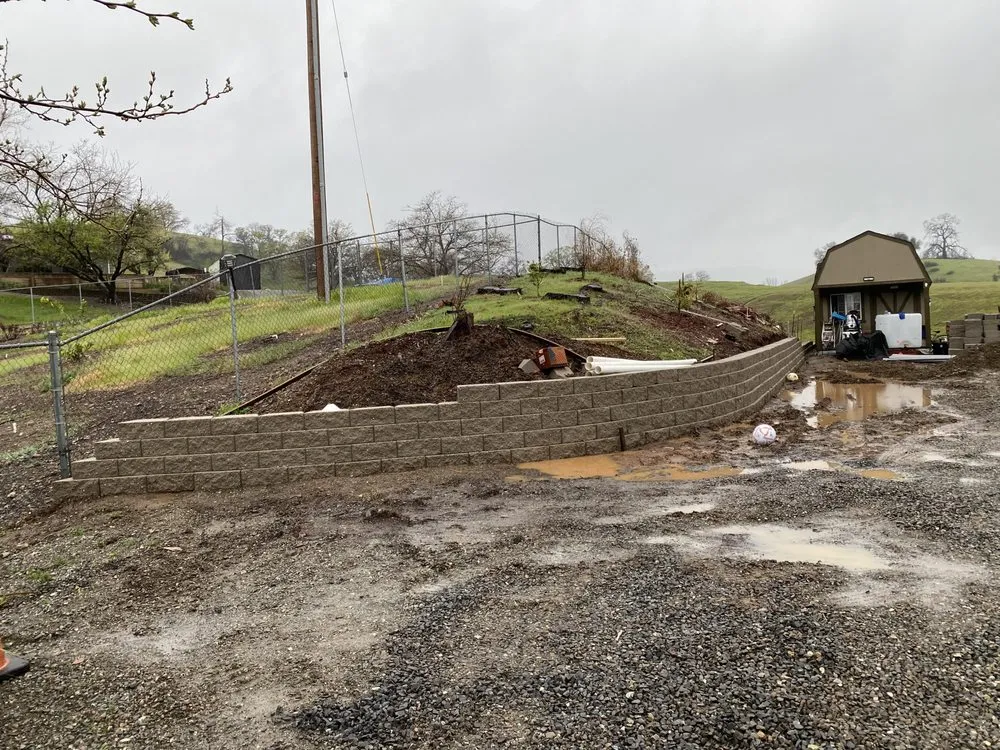 Reliable yard cleanup service experts serving American Canyon, CA - Gomez Landscaping