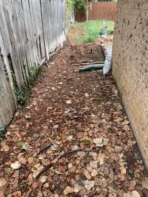 Gomez Landscaping Logo