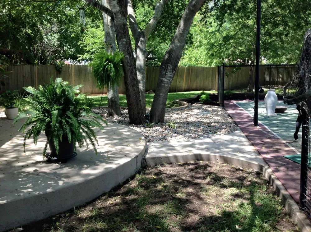 Affordable landscape installation in Manor, TX by Gomez Landscaping