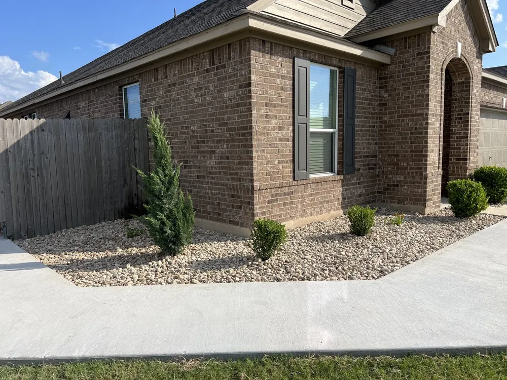 Affordable landscape installation for residential properties in Taylor, TX by Gomez Landscaping