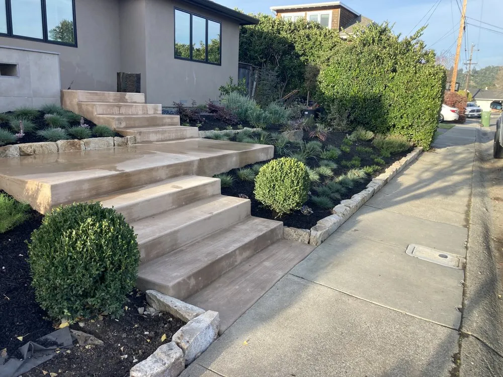 Top-rated garden landscaping in Vineburg, CA by Gomez Landscaping
