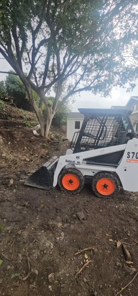 Expert lawn mowing service experts serving Wilmington, CA - Gomez Landscaping