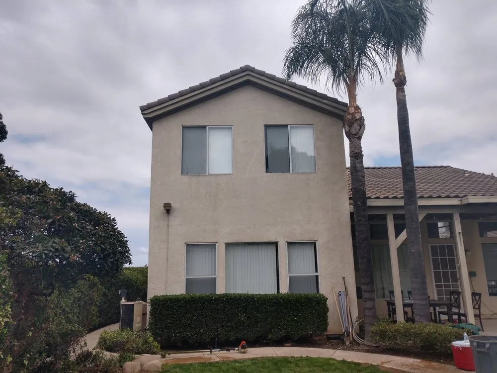 Custom lawn mowing service in Riverside, CA - Gomez Lawn & Tree Service