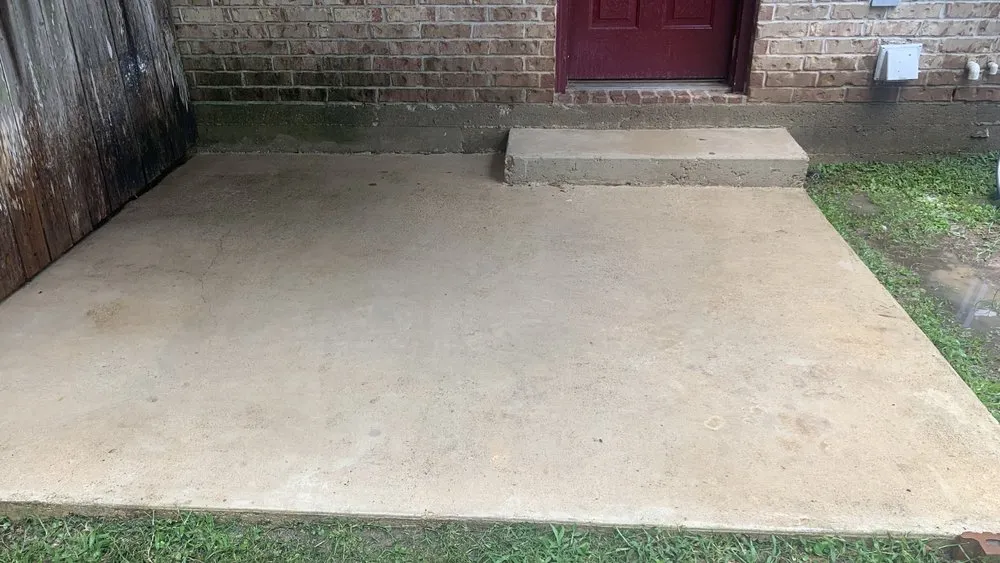 Custom lawn care service experts serving Bryan, TX - Gomez Lawn Care