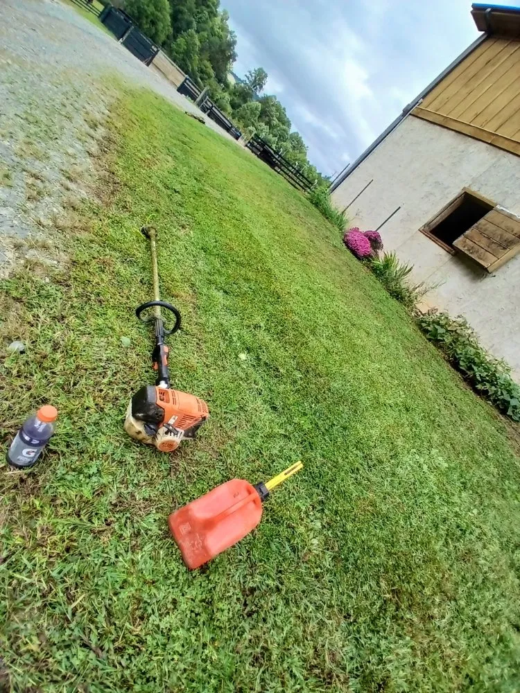 Affordable yard maintenance for beautiful yards across Hendersonville, NC - Gomez Lawn Care