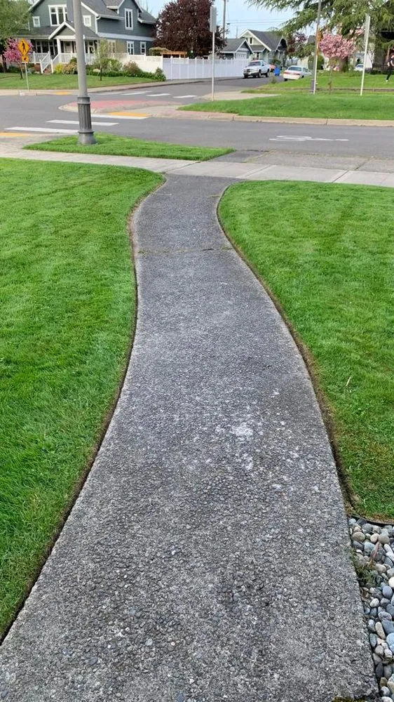 Professional yard maintenance in Belfair, WA - Gomez Lawn Care Services and Maintenance