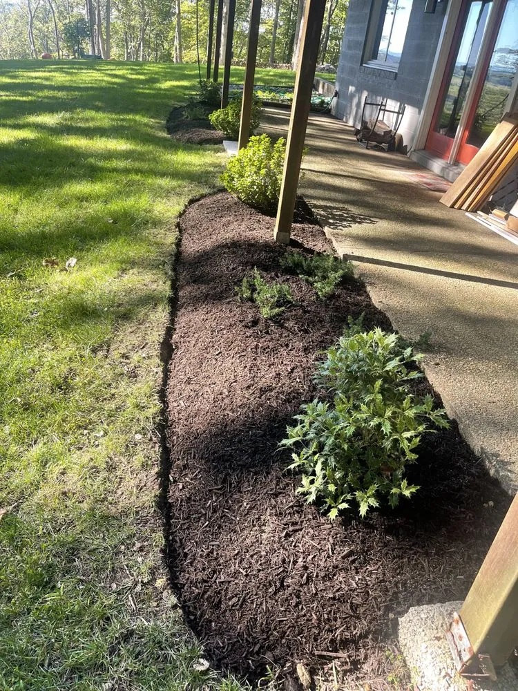 Top-rated landscape design in White Post, VA by Gomez lawn care services