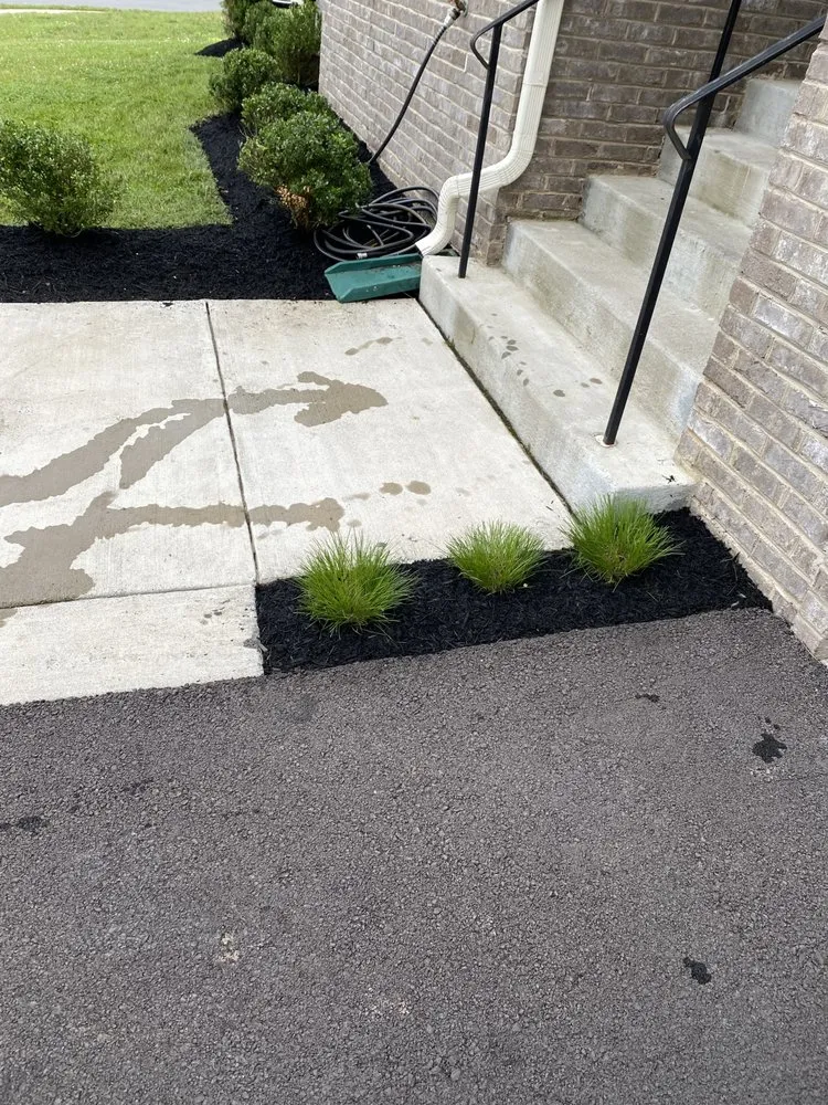 Top-rated residential landscaping with custom design in White Post, VA by Gomez lawn care services