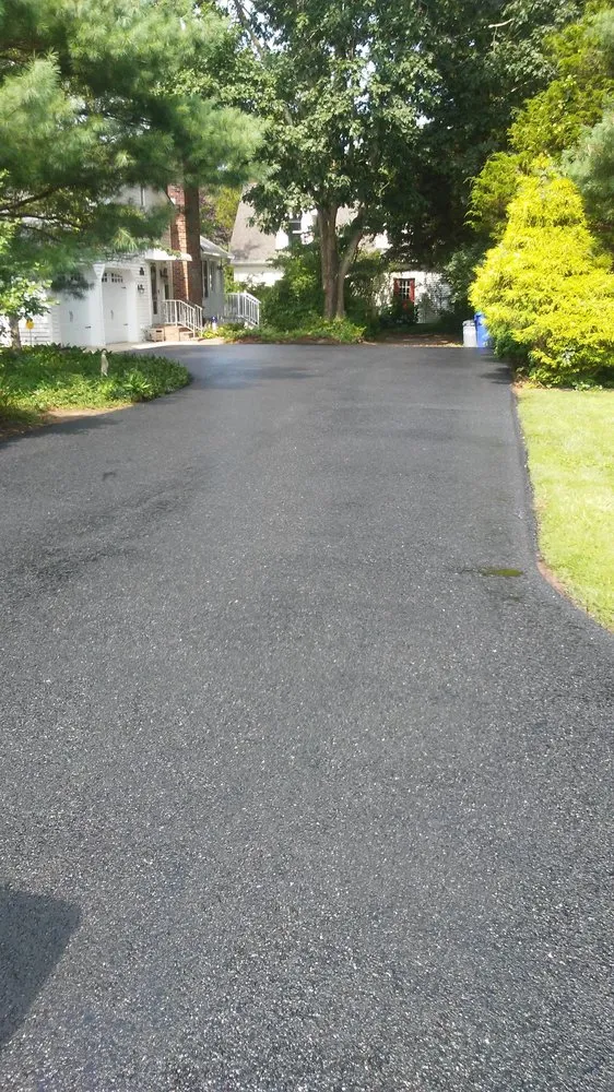 Custom yard maintenance with custom design in Bridgeton, NJ by Gomez Sealcoating