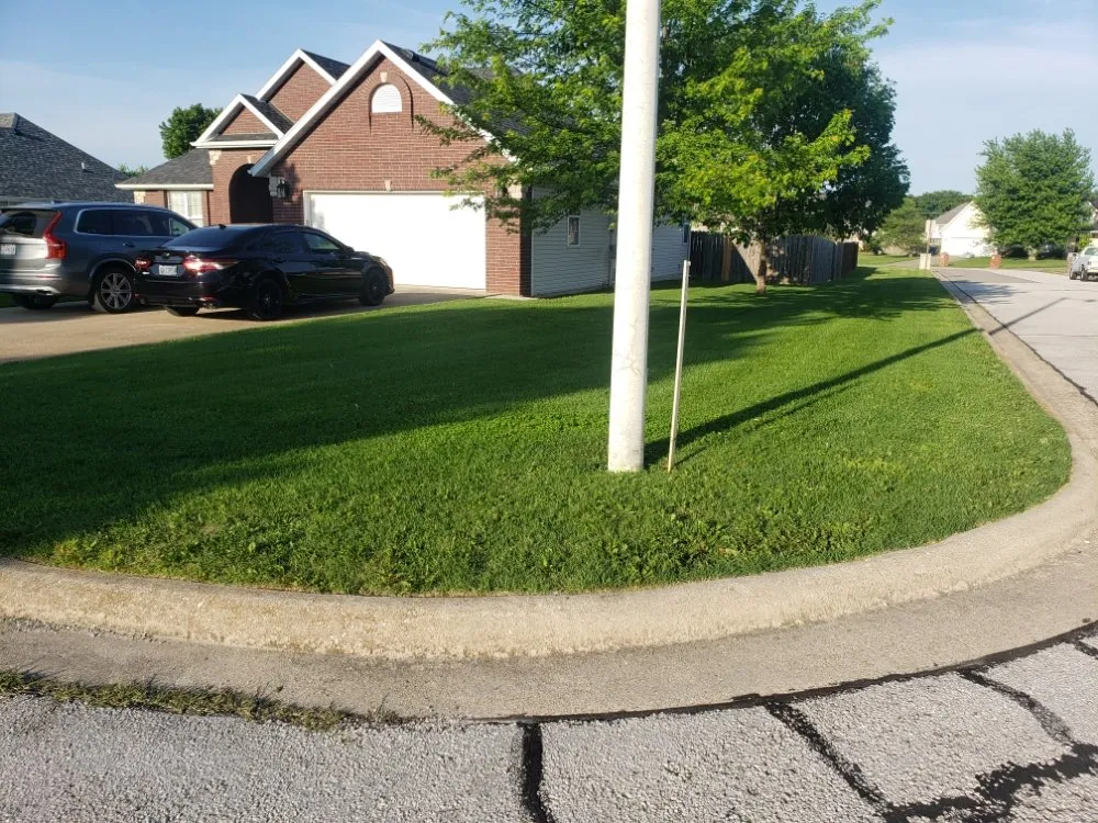 Trusted garden landscaping for beautiful yards across Marshfield, MO - Gomo Scapes Lawn And Design