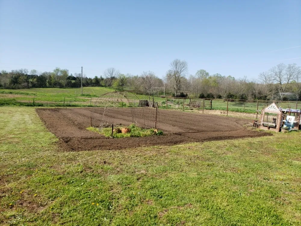 Trusted yard maintenance experts serving Marshfield, MO - Gomo Scapes Lawn And Design