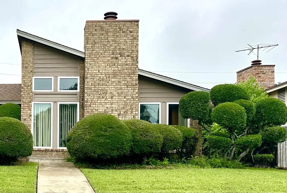 Custom outdoor landscaping with custom design in Richardson, TX by GoMow