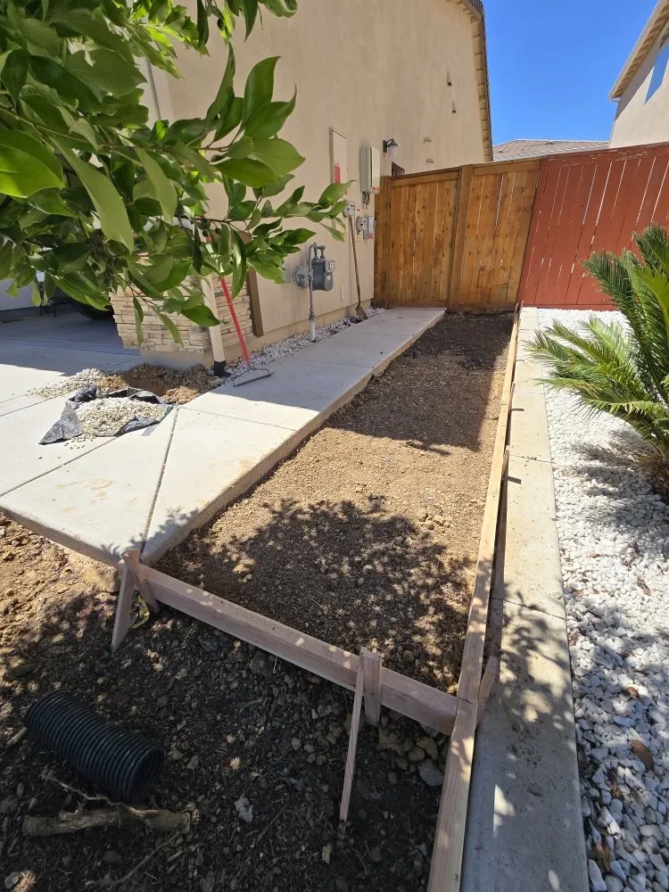 Affordable outdoor landscaping for residential properties in Sacramento, CA by Gonazalez Landscaping & Services