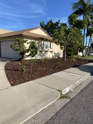 Gone With The Weeds Logo