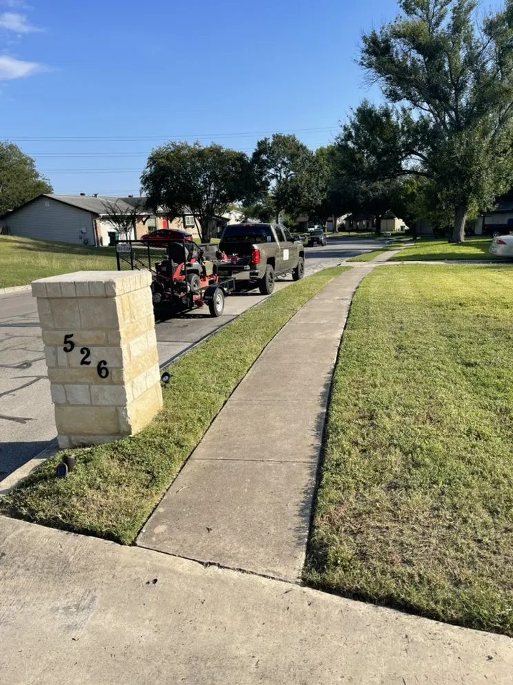 Top-rated landscaping services experts serving Elmendorf, TX - Gonzales Landscaping