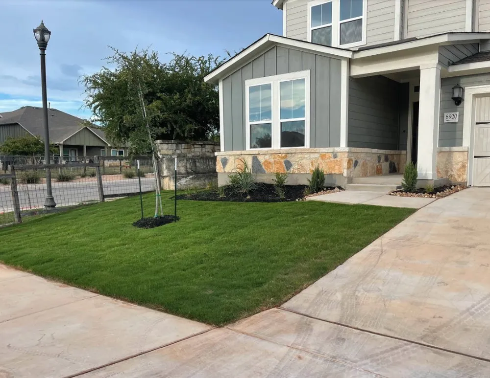 Top-rated landscaping services in Elmendorf, TX by Gonzales Landscaping