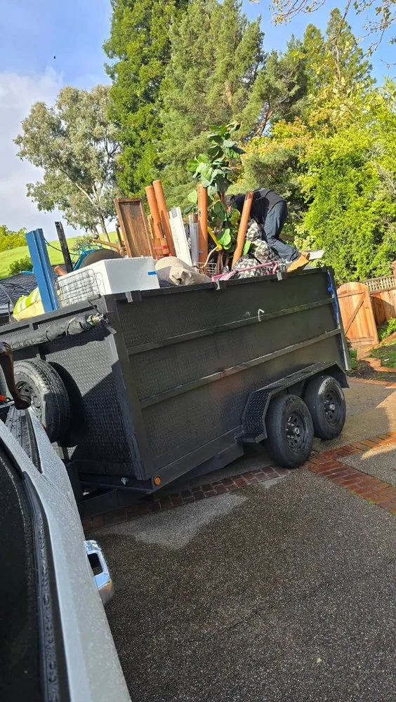 Affordable outdoor landscaping in Redwood City, CA - Gonzales Paint And Lascape