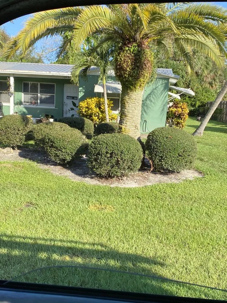 Trusted garden landscaping experts serving Palm City, FL - Gonzalez & Perez Landscaping