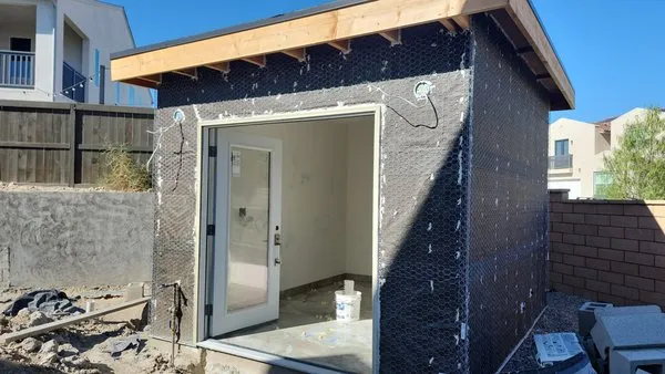 Gonzalez Construction & Landscape Design Logo