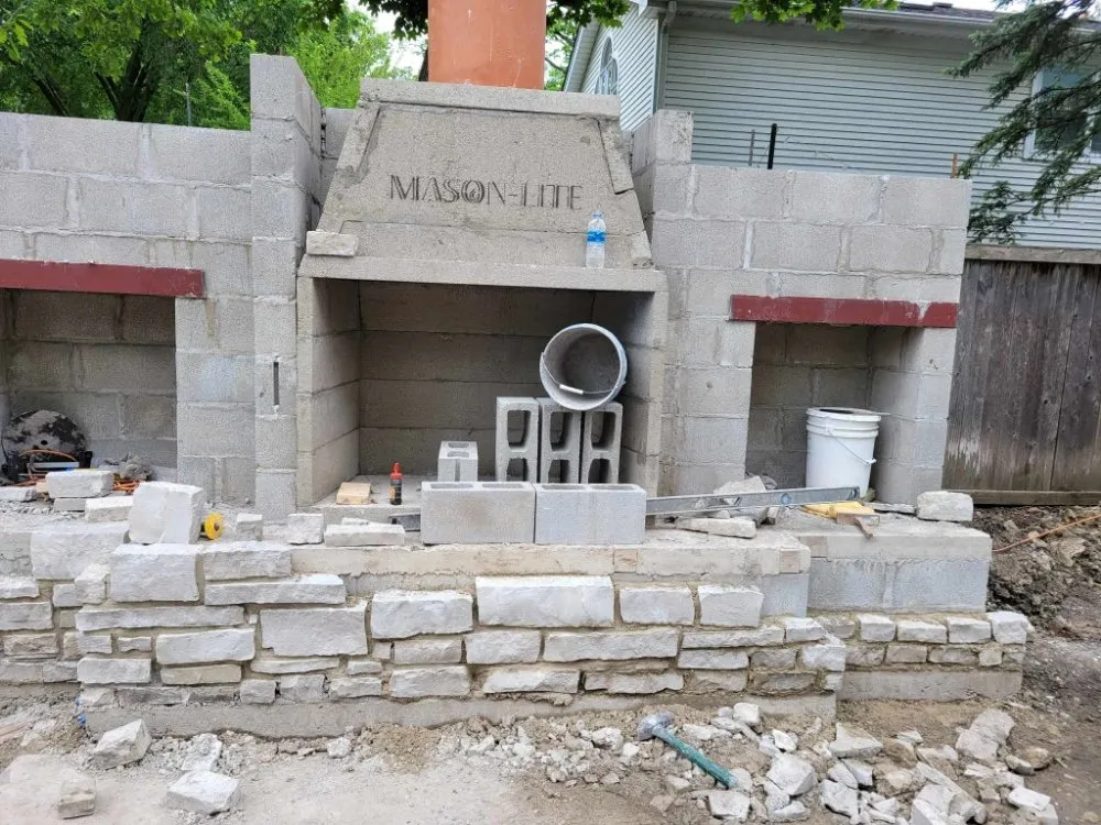 Custom outdoor landscaping in Mundelein, IL - Gonzalez F Landscaping