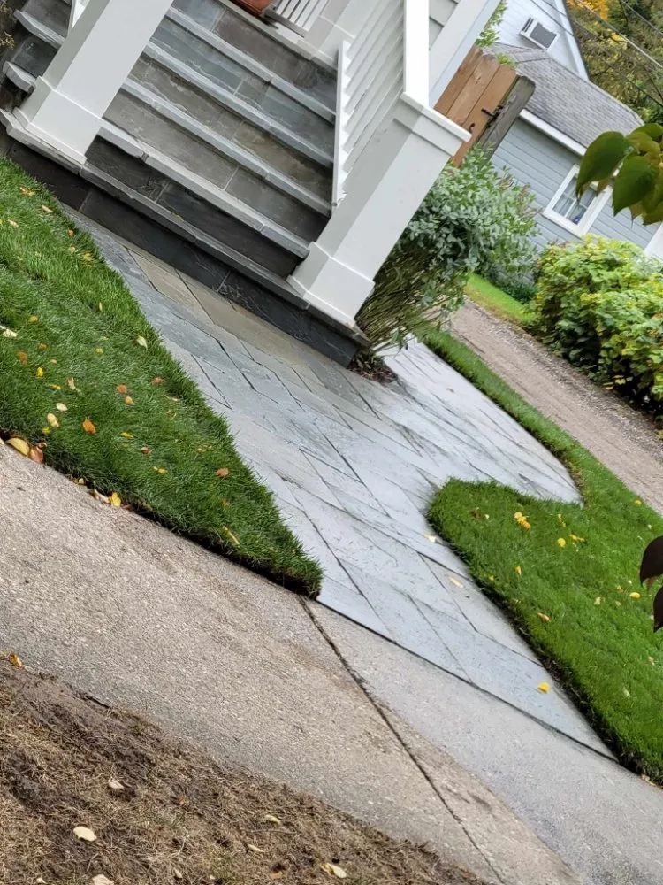 Trusted landscape design for beautiful yards in Mundelein, IL by Gonzalez F Landscaping