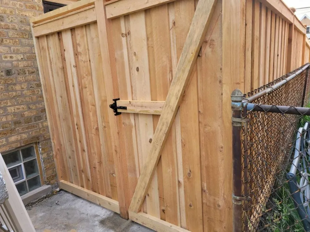 Reliable yard maintenance for residential properties across Mundelein, IL - Gonzalez F Landscaping