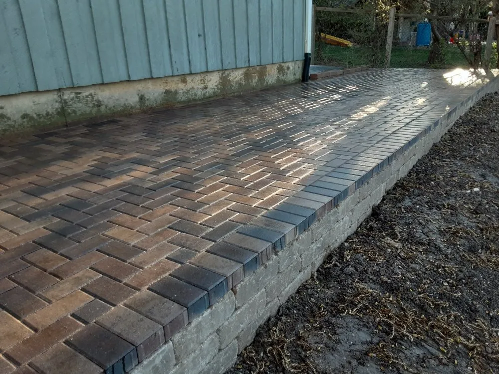 Expert landscape installation near you in West Chicago, IL by Gonzalez Hardscape