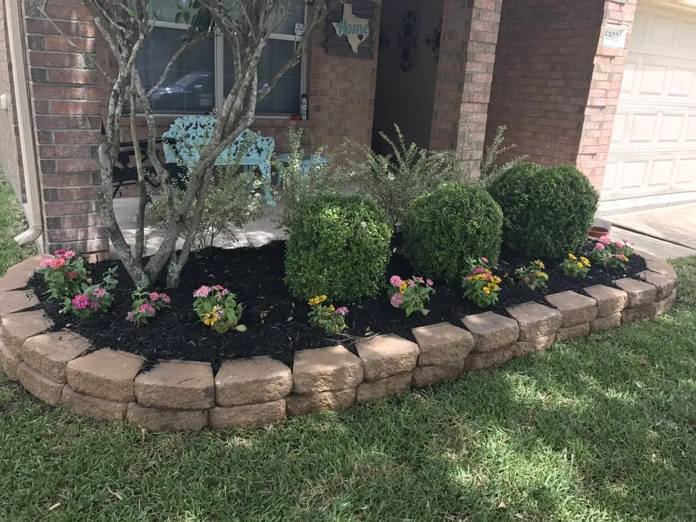 Local residential landscaping experts serving Rosenberg, TX - Gonzalez Landscape & Irrigation