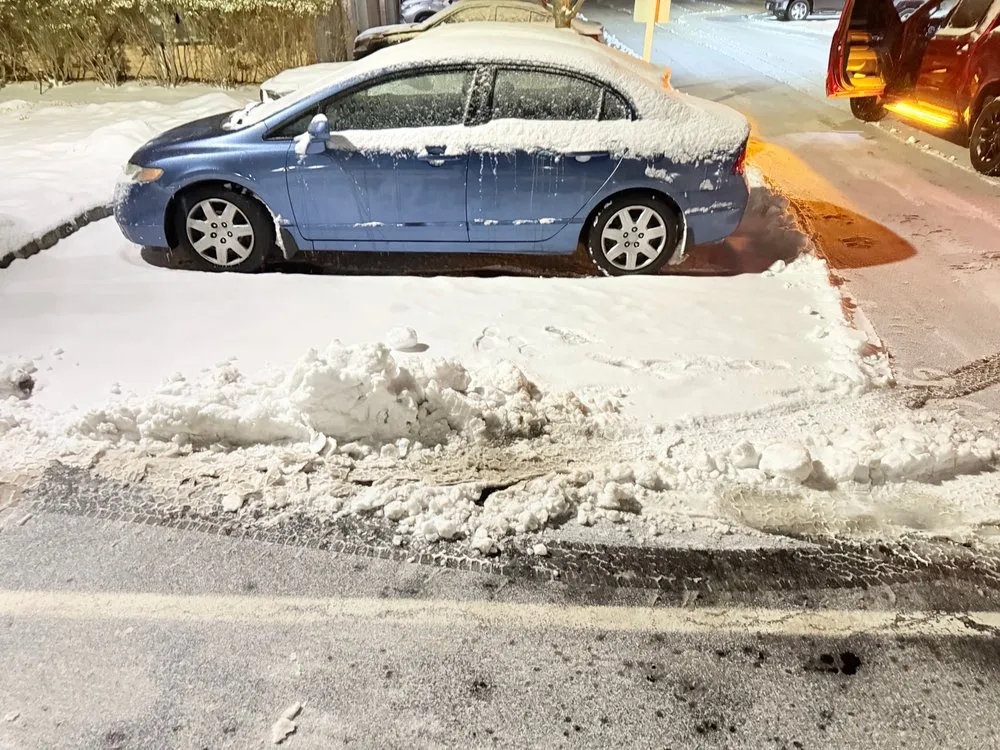 Professional lawn mowing service experts serving Millbrook, NY - Gonzalez Landscapes